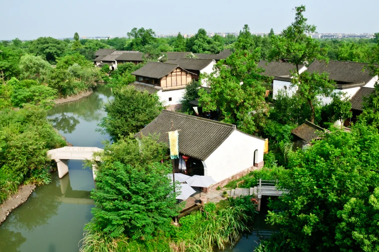 今夕共西溪。絕美溫泉江南